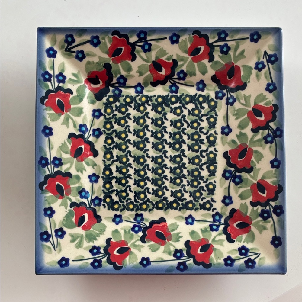 Beautiful unikat 7 in square plate.